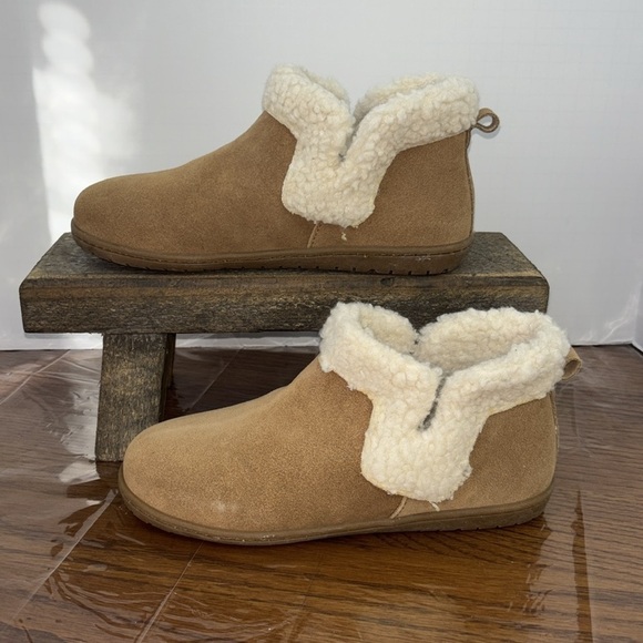 Women’s Minnetonka Lyndy ankle boot/booty/slipper. Size 8. EUC. - Picture 2 of 7